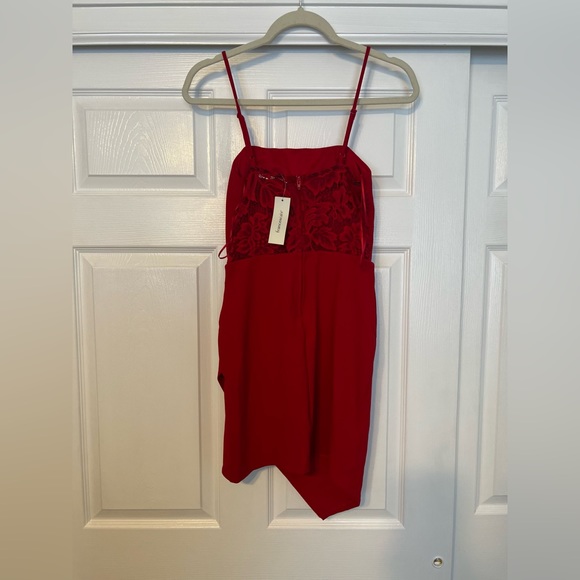 mi ami (francesca’s) Red Bodycon Lace Back Mini Dress, Size S, New with Tags - Picture 2 of 2